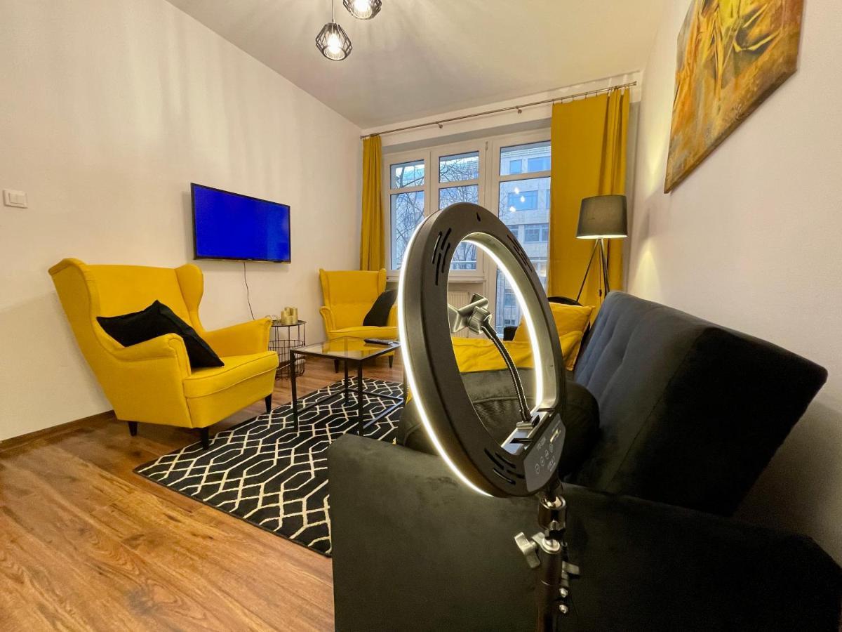 Apartmán Diamond Metro Wifi 300 Mbs 70'Tv Netflix Hbo Appletv+ Varšava Exteriér fotografie