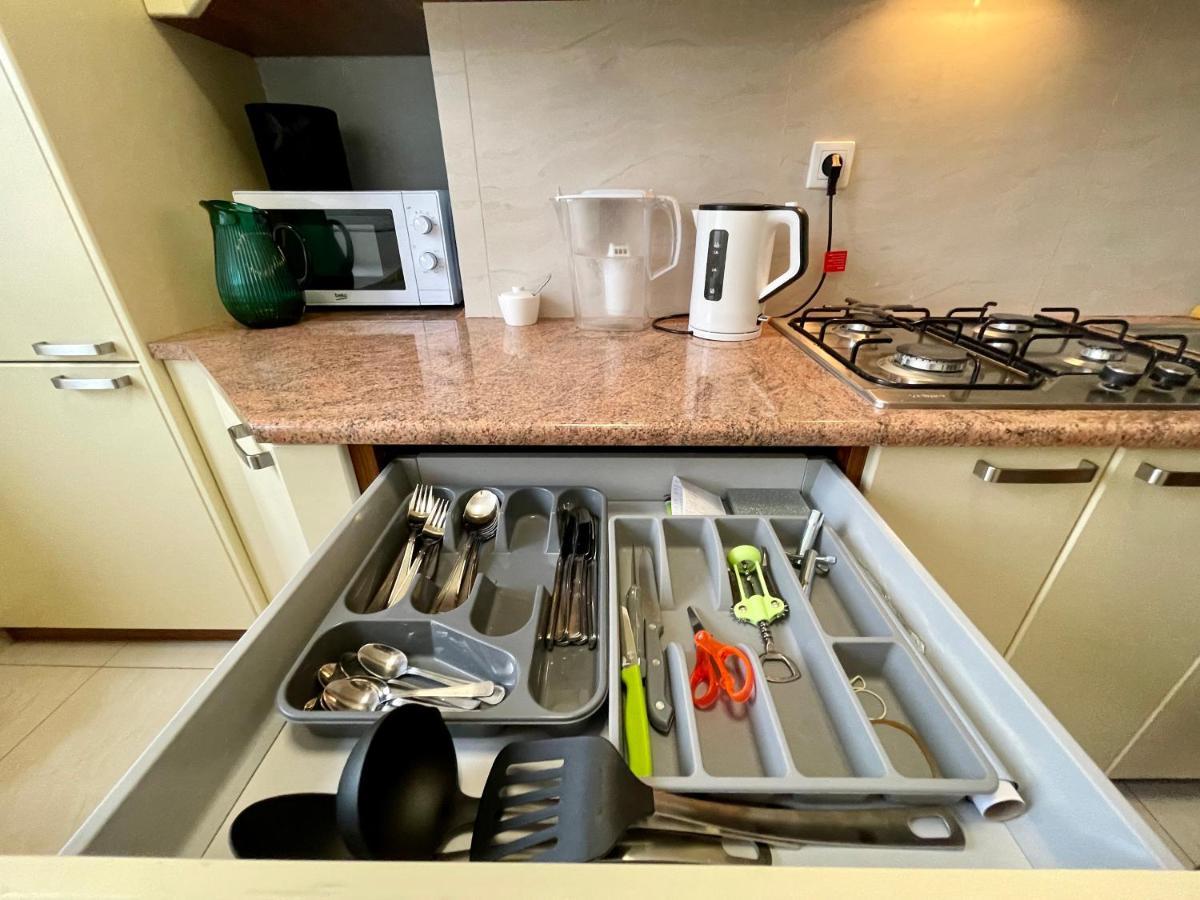 Apartmán Diamond Metro Wifi 300 Mbs 70'Tv Netflix Hbo Appletv+ Varšava Exteriér fotografie